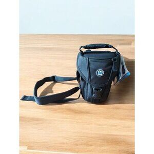 M Rock Camera Bag 506‎ Niagra black shoulder strap attaches to belt NWT